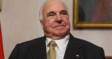 Stire din Actualitate : Fostul cancelar german Helmut Kohl, la terapie intensivă după o intervenție chirurgicală