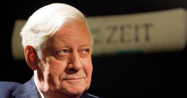 Fostul cancelar german Helmut Schmidt a murit