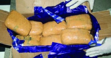 Stire din Diverse : CAPTURĂ RECORD: Traficanți prinși cu 25 de kilograme de heroină
