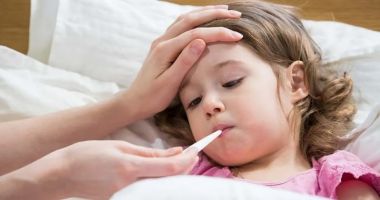 Stire din Sănătate : Herpangina. Boala dureroasă care le strică celor mici vara!