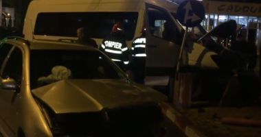 Microbuz cu suporteri implicat într-un accident rutier. Fanii se întorceau de la un meci de handbal