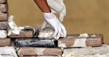 Stire din Eveniment : Kilograme de droguri confiscate de polițiști!