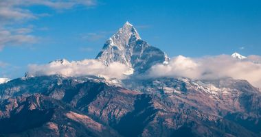 Un român a decedat într-un accident cu parapanta în Himalaya