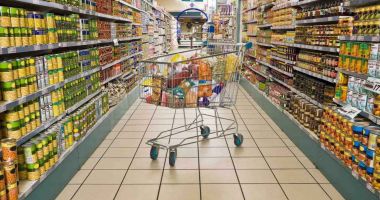 Creşte numărul românilor care vor primi vouchere pentru alimente din 2023