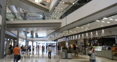 Stire din Social : Cum comentați: de ce are nevoie Constanța mai mult, de parcuri sau de mall-uri?