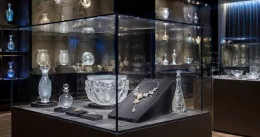 Jaf la Muzeul Lalique din Alsacia. Hoţii au furat 27 de bijuterii în valoare de 4,5 milioane de euro