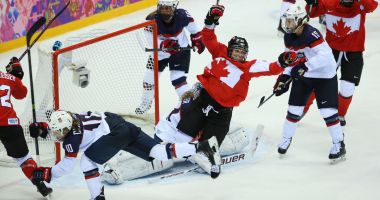 Stire din Sport : Hockey feminin: Statele Unite ale Americii întâlnesc Canada