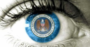 Stire din Actualitate : Fondatorul Facebook l-a sunat pe Obama pentru a se plânge de spionajul online