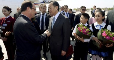 Stire din Actualitate : François Hollande efectuează o vizită de stat de două zile, în China