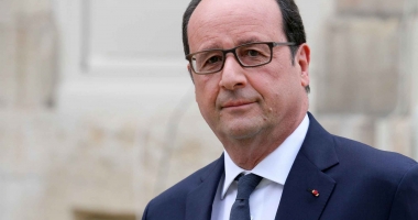 Stire din Actualitate : François Hollande: Al doilea tur al alegerilor prezidențiale din Franța va aduce o alegere europeană