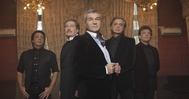 Stire din Cultură-Educație : Holograf anunță suspendarea concertelor