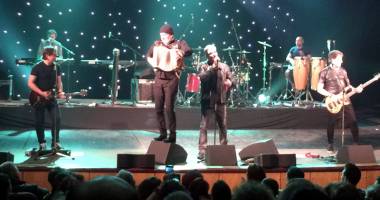 Holograf a readus "o minune" pe scena Casei de Cultură - 4
