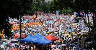 Stire din Actualitate : Guvernul de la Hong Kong le cere manifestanților să se disperseze ''în mod pașnic''