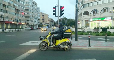 Stire din Actualitate : Mâncarea comandată acasă sau la birou devine motorul creșterii HoReCa