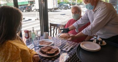 Stire din Economie : A început înscrierea proiectelor pentru ajutorul de stat în industria HORECA