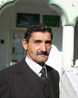 Stire din Politică-Administrație : Bătălie cu scântei pentru Primăria Horia
