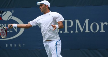 Stire din Sport : Tenis / Horia Tecău s-a calificat în sferturile de finală ale probei de dublu la Valencia Open
