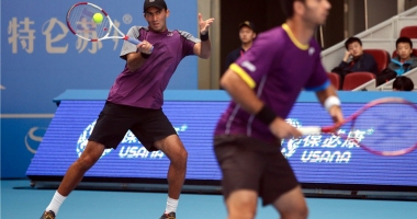 Stire din Sport : Horia Tecău și Jean-Julien Rojer, în sferturi, la Shanghai