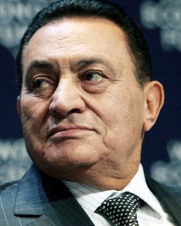 Stire din Actualitate : Hosni Mubarak și fiii săi au pledat nevinovați în fața tribunalului