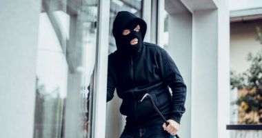 Stire din Actualitate : Surpriză neplăcută de sărbători la un club de fotbal. Hoții au spart sediul și au furat cadourile copiilor