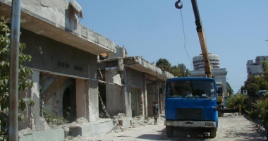 FOTO DE ARHIVĂ / DEMOLAREA HOTELULUI CONTINENTAL - 16 ani de la debutul în forță al lui Mazăre - 4