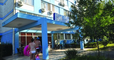 Stire din Diverse : Ce hotel alegem când vrem și preț mic la cazare, și poziționare bună