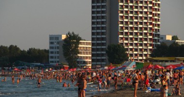 Stire din Diverse : Hotelul "Hora" din Saturn, ticsit de turiști