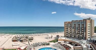 Stire din Economie : Hotelierii vor fi obligați să înregistreze turiștii într-un sistem informatic național