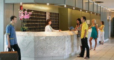 Stire din Diverse : De la 1 septembrie, șase nopți la hotel de cinci stele costă 549 lei