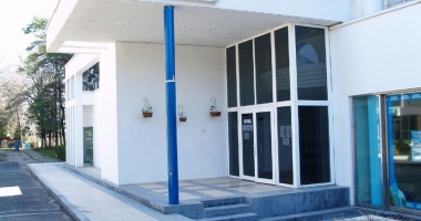 Zece hoteluri de pe litoral au fost declasificate - 4