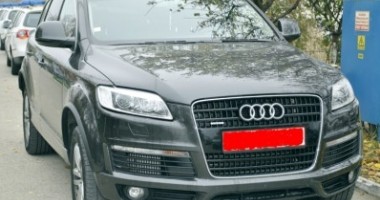 Stire din Eveniment : Percheziții la traficanții de mașini de lux din Ilfov. Ce metodă foloseau pentru a fura bolizii