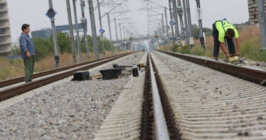 Stire din Economie : Hoții au pus în pericol circulația trenurilor pe magistrala București-Constanța