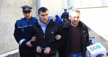 Stire din Eveniment : Hoți din Constanța care furau din mașini, după gratii