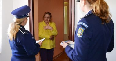 Stire din Eveniment : Ochelarii minune care te pun în alertă să te ferești de hoți