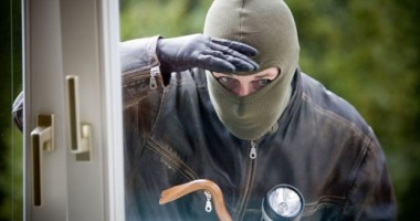 Stire din Actualitate : Suspecți de instigare la omor deosebit de grav, prinși de polițiști