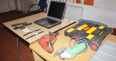 Stire din Eveniment : Descindere cu mascați la hoții care goleau imobilele în construcție din Constanța