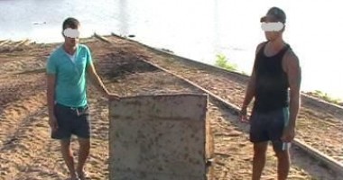 Stire din Eveniment : Jandarmii au prins doi tineri la furat în incinta unei societăți comerciale