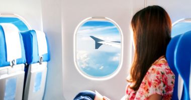 Stire din Social : Tu știi ce drepturi ai când călătorești cu avionul?