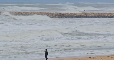 Stire din Actualitate : Furtuna de pe litoral a creat valuri de 7,5 metri pe Marea Neagră, cel mai mare nivel măsurat vreodată