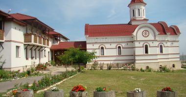 Stire din Cultură-Educație : Hram la mănăstirea Lipnița, în ziua Tăierii Capului Sfântului Ioan Botezătorul