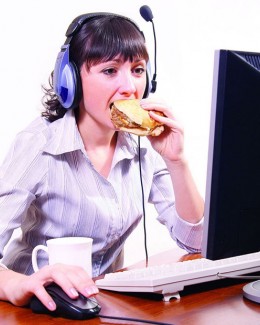 Stire din Diverse : Cum să mâncăm la serviciu fără să ne îngrășăm
