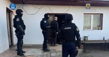 Bani dispăruți și bunuri ascunse! Schema descoperită de polițiști în Constanța