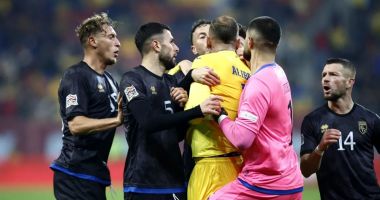 Stire din Sport : Meciul România – Kosovo a fost întrerupt prin gestul incredibil al echipei kosovare de a părăsi terenul de joc