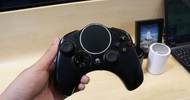 Stire din Tehnologie : Tron, o micro-consolă Android cu cip Tegra 4