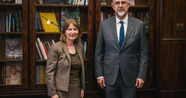 Stire din Politică-Administrație : Kelemen Hunor, discuţii cu ambasadorul SUA despre rezervele de petrol din Marea Neagră