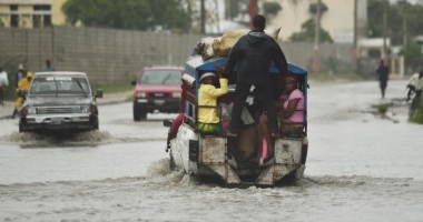 Stire din Actualitate : Bilanțul uraganului Matthew: 339 de morți. Vijelia se îndreaptă spre Florida