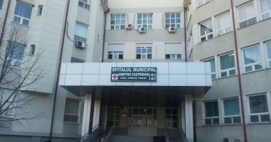 Un pacient ieșit de o oră dintr-o operație de amputare a unui picior s-a aruncat de la geamul spitalului
