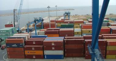 Stire din Economie : 18 nave portcontainer sosesc în porturile românești