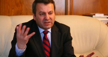 Stire din Politică-Administrație : PDL va depune o moțiune  simplă privind  situația economiei naționale