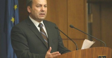 Stire din Politică-Administrație : "România nu se mai conduce după buget, ci după încasări"